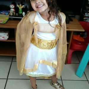 Meet your Posher, Sharon